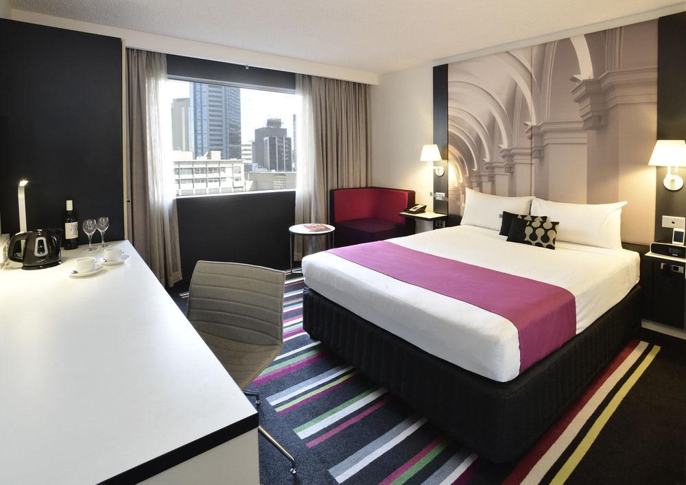 Mercure Melbourne Treasury Gardens Екстер'єр фото