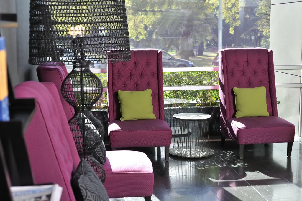Mercure Melbourne Treasury Gardens Екстер'єр фото