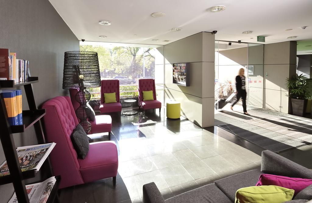 Mercure Melbourne Treasury Gardens Екстер'єр фото