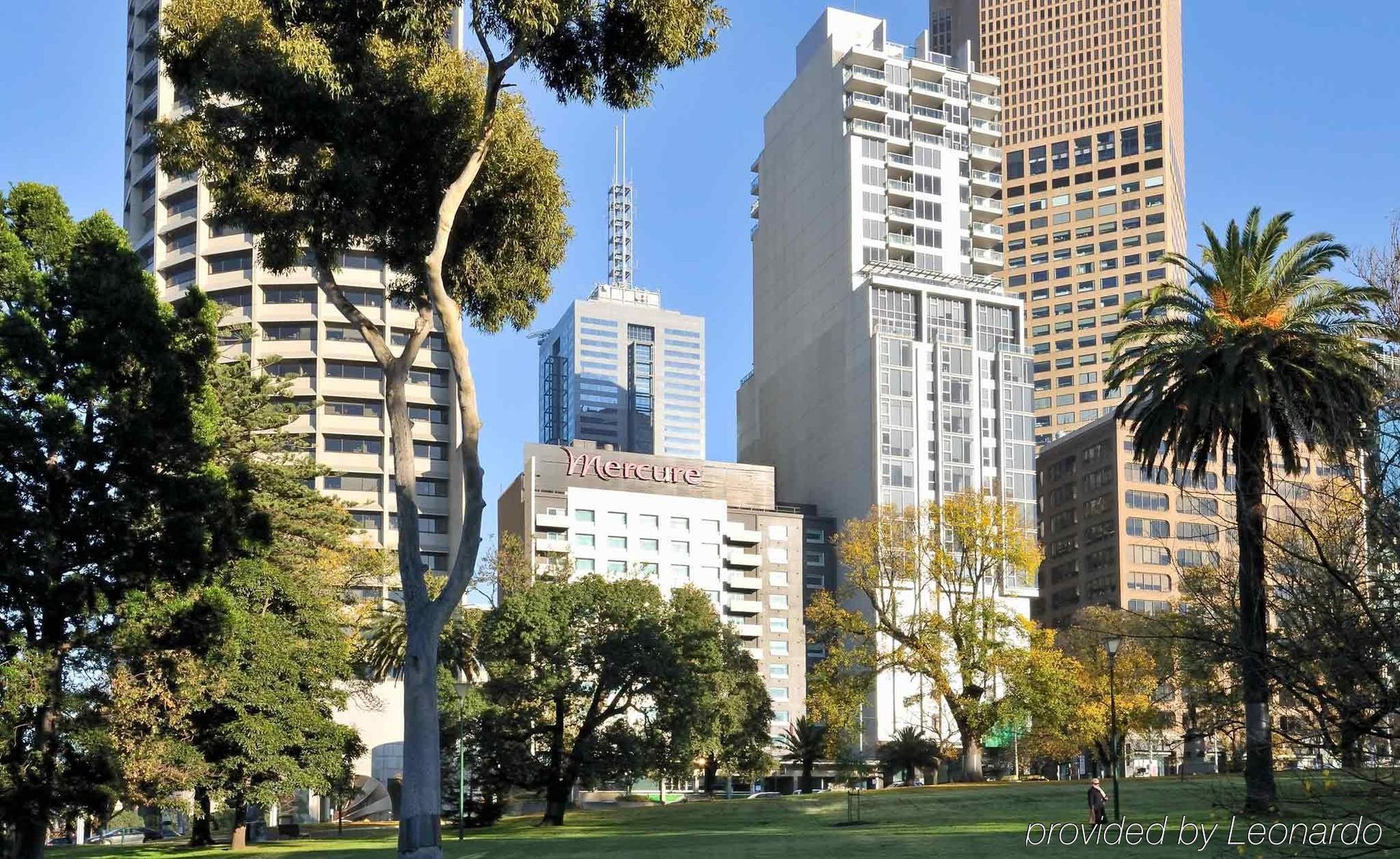 Mercure Melbourne Treasury Gardens Екстер'єр фото