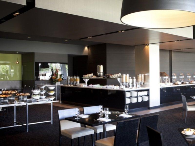 Mercure Melbourne Treasury Gardens Екстер'єр фото