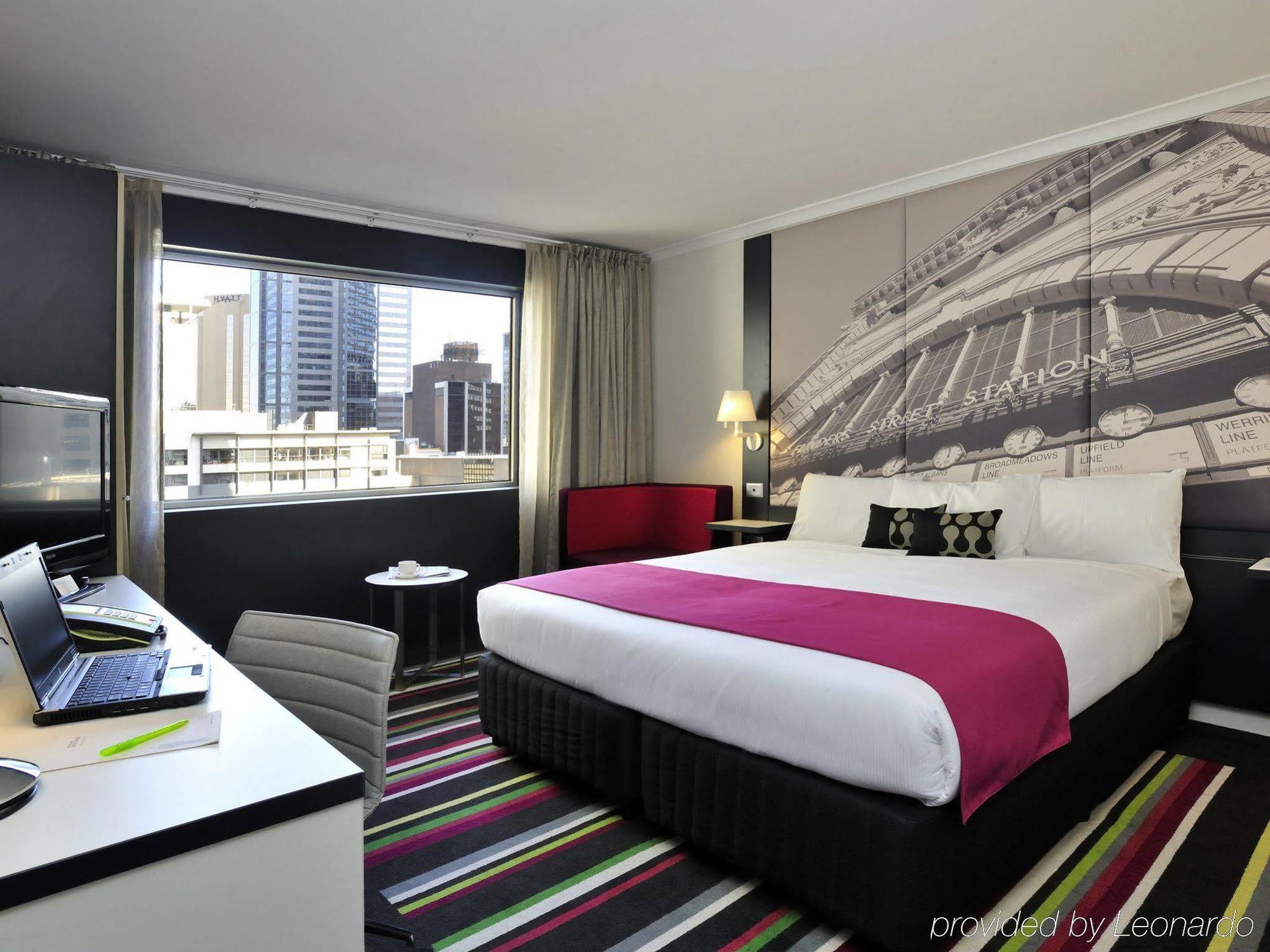 Mercure Melbourne Treasury Gardens Екстер'єр фото